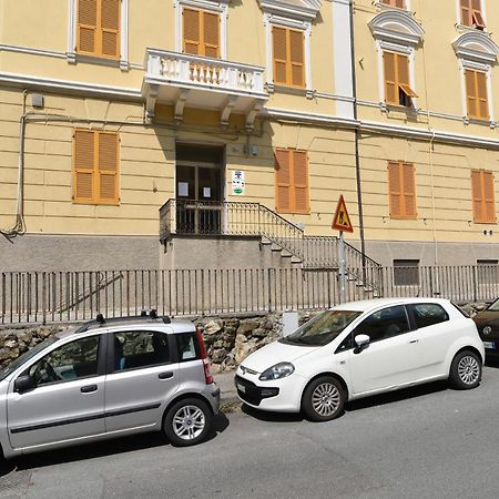 A&B Affittacamere A Boccadasse Genoa Exterior photo
